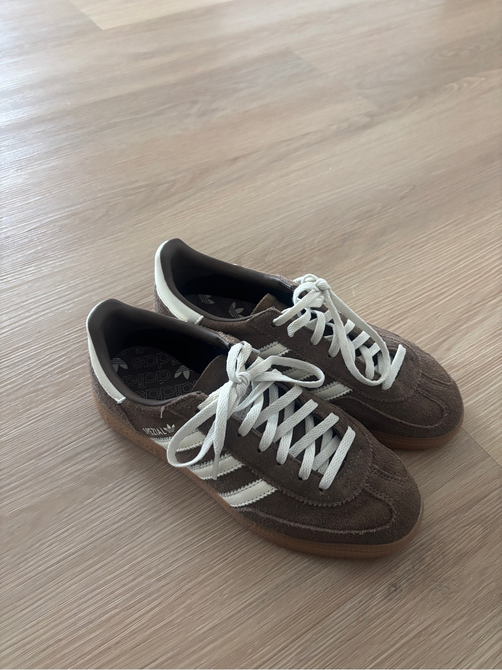 Adidas Women’s Brown Suede
SPECIALZ Sneakers
